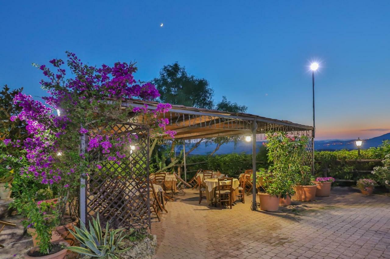 Al Lago Verde Alia Exterior photo